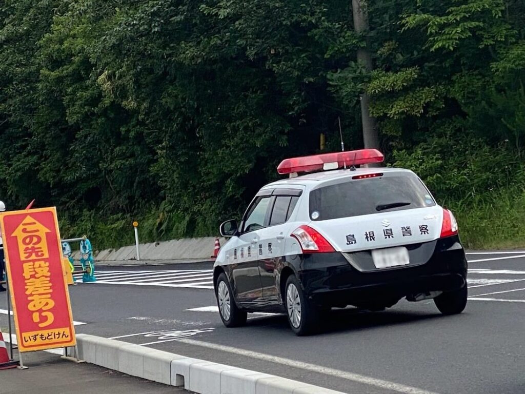 パトカー
