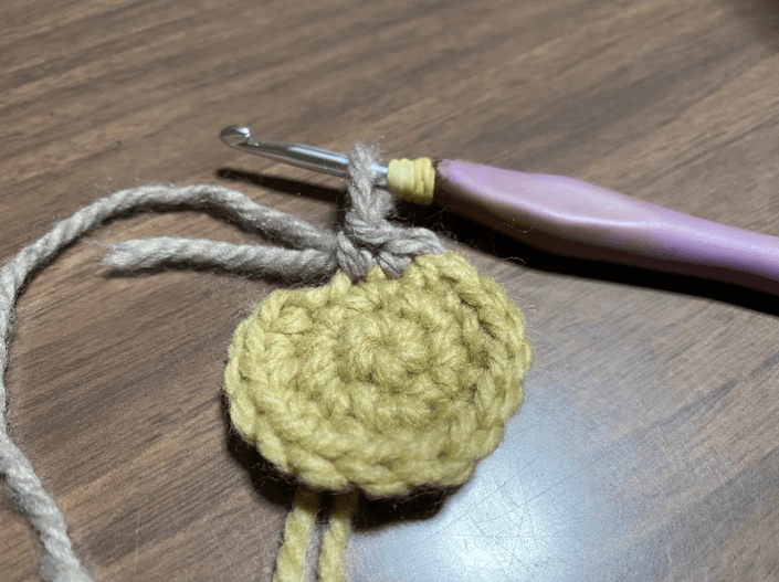 色の違う糸に変える２