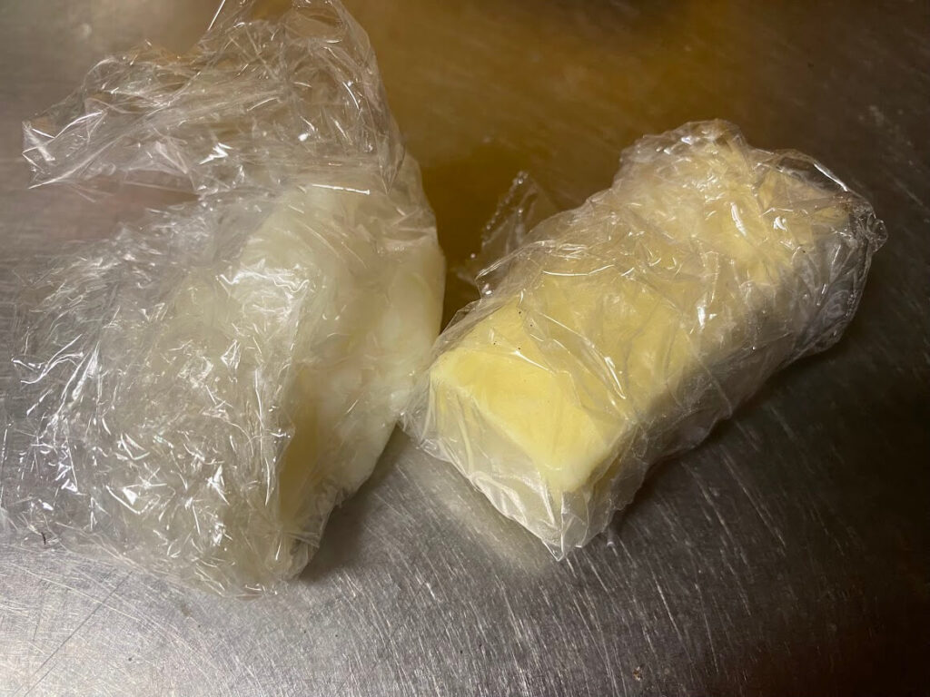 油脂を冷やし固める